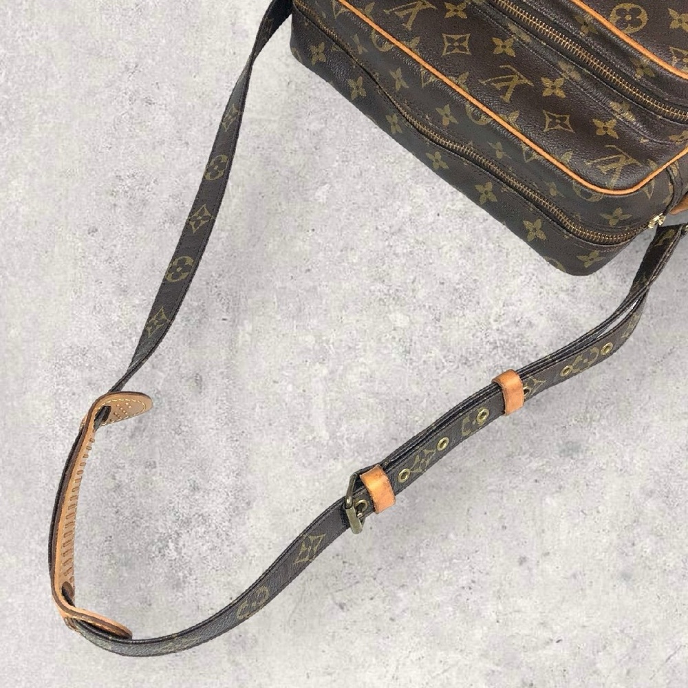 Louis Vuitton Nile Crossbody Shoulder BAG - Picture 4 of 10